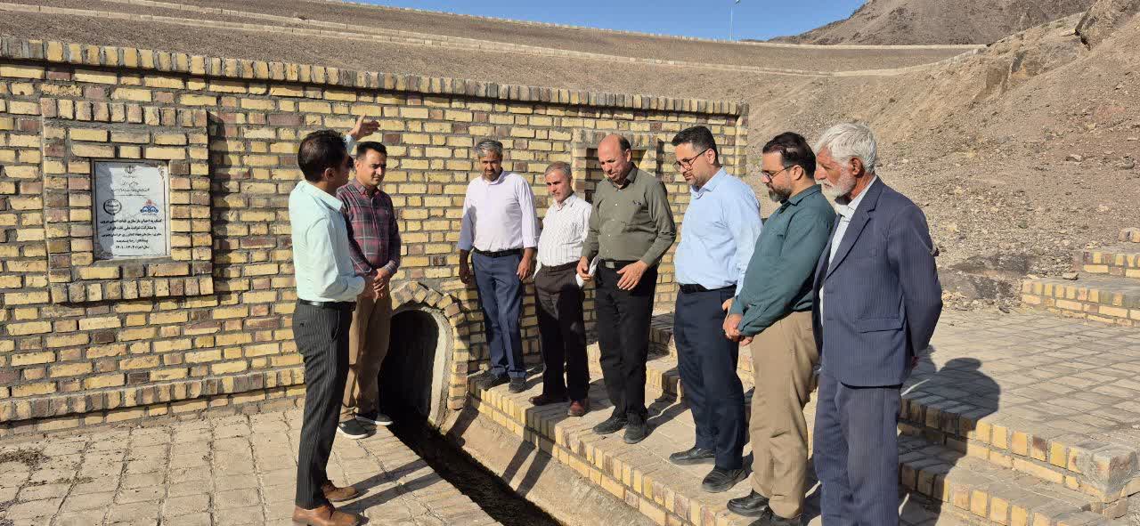 بازدید میدانی مدیر کل دفتر امور آب معاونت آب و خاک وزارت از قنات برون فردوس 
